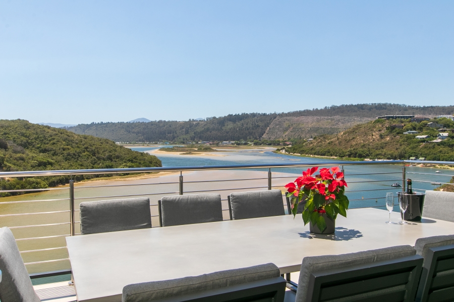 4 Bedroom Property for Sale in Kingfisher Creek Western Cape